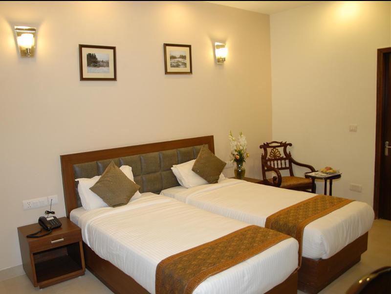 Red Maple Bed & Breakfast New Delhi Ngoại thất bức ảnh